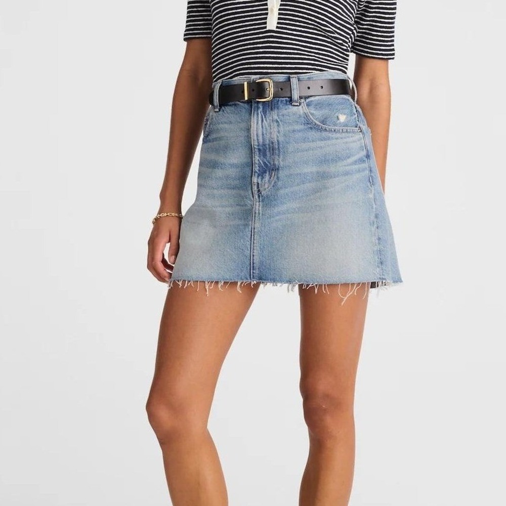 Madewell Raw-Hem Denim Mini Skirt in Kelleyville Wash Cotton Size 29